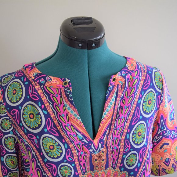 100% Silk Brightly Coloured Patterned Short Sleeve Summer Blouse - Picture 2 of 8